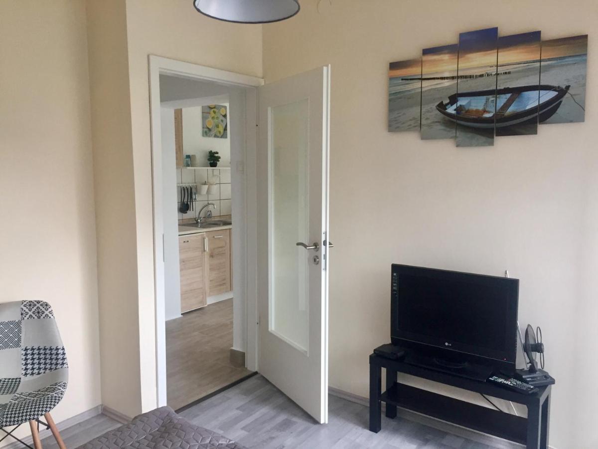 Lelle-Kert Apartman 01 Балатонлелле Экстерьер фото